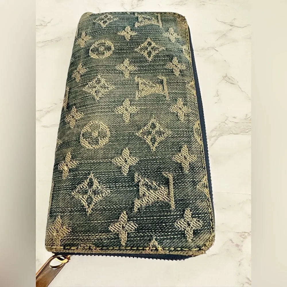🌺RARE🌺 LOUIS VUITTON Monogram Denim Zippy Long Wallet Blue